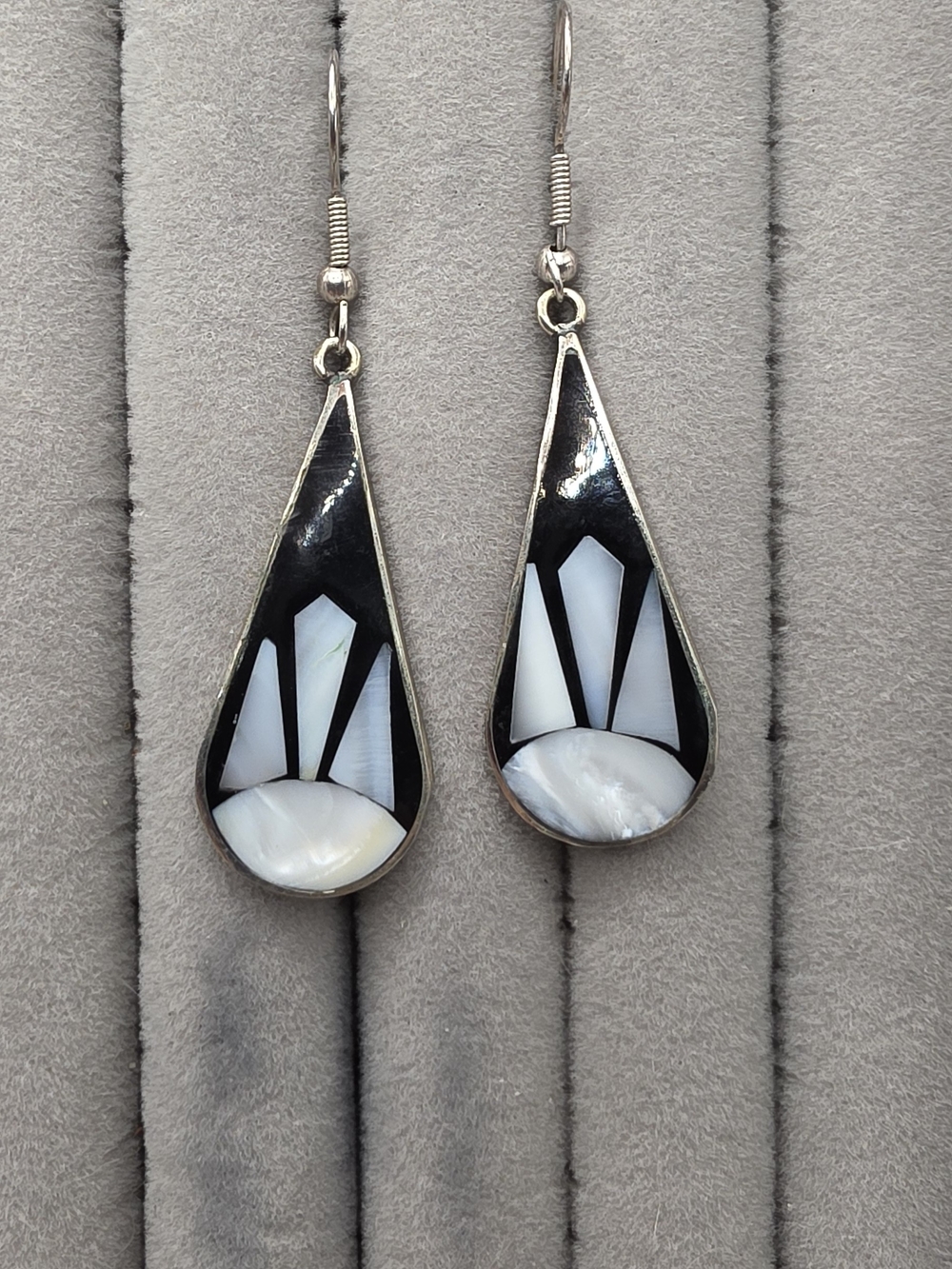 Alpaca Silver Inlay Teardrop Earrings in Black and White